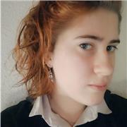 J'enseigne les codes clefs du design ainsi qu'un apprentissage sur les logiciels prevue pour tout étudiant ou particulier